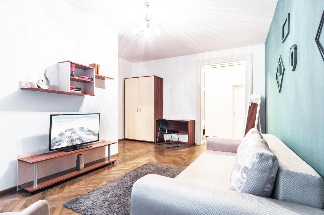 Sunny Old Town Apartment Брашов Экстерьер фото
